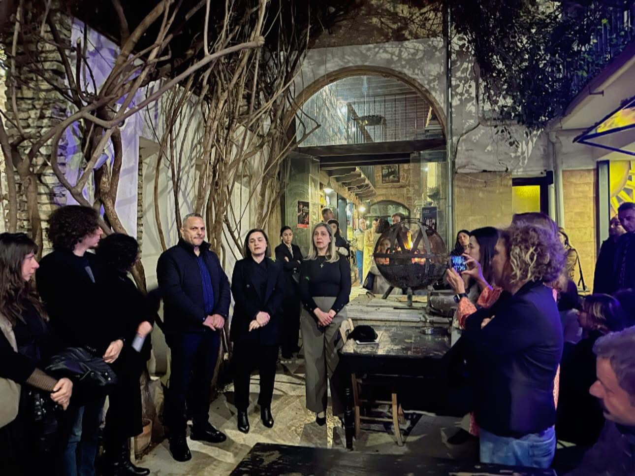 Yarım Kalan Bir Tuvalden Sergisi